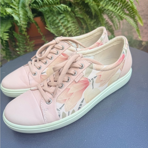 Ecco Soft 7 Leather Floral Sneakers Womens 10 Pink Rose Cream Low Lace Up Logo - Picture 9 of 12